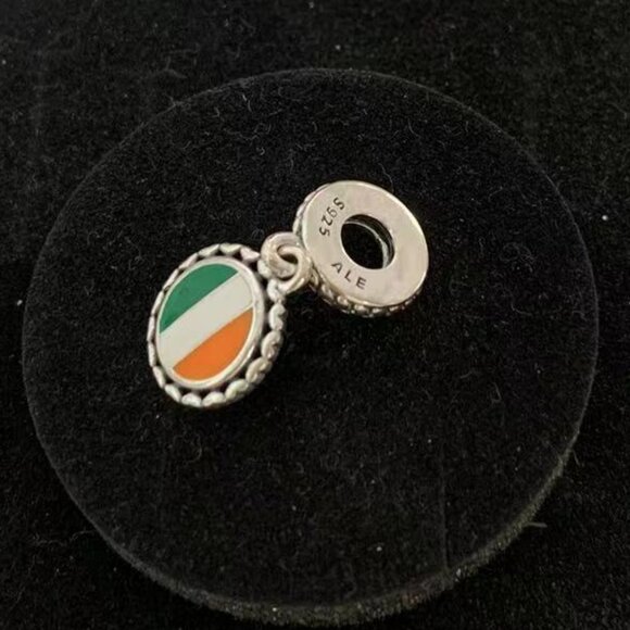 Pandora Ireland Flag Exclusive Charm Pendant - Picture 1 of 2